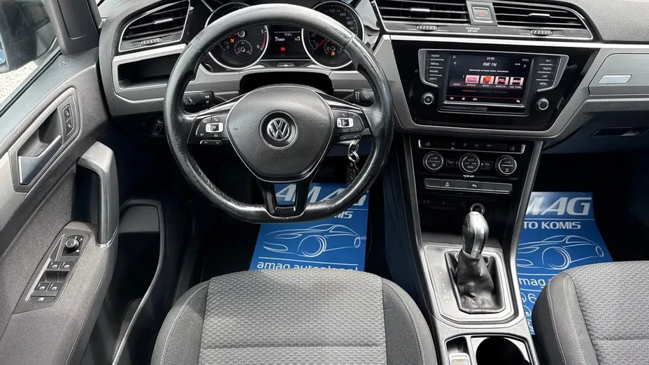 VOLKSWAGEN Touran -