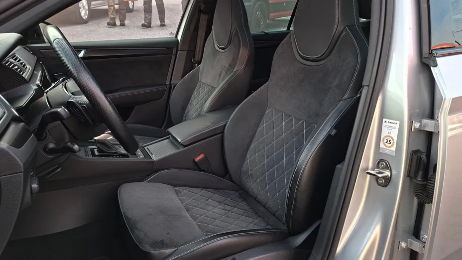 SKODA Superb Superb 2.0 TDI SCR Sportline DSG