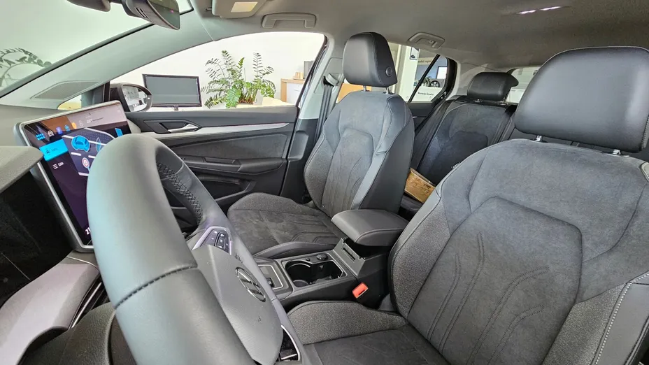 VOLKSWAGEN Golf Golf VIII 1.5 eTSI mHEV Life Plus DSG Nowy