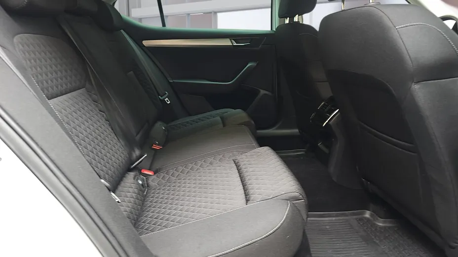 SKODA Superb Superb 2.0 TDI SCR Ambition DSG