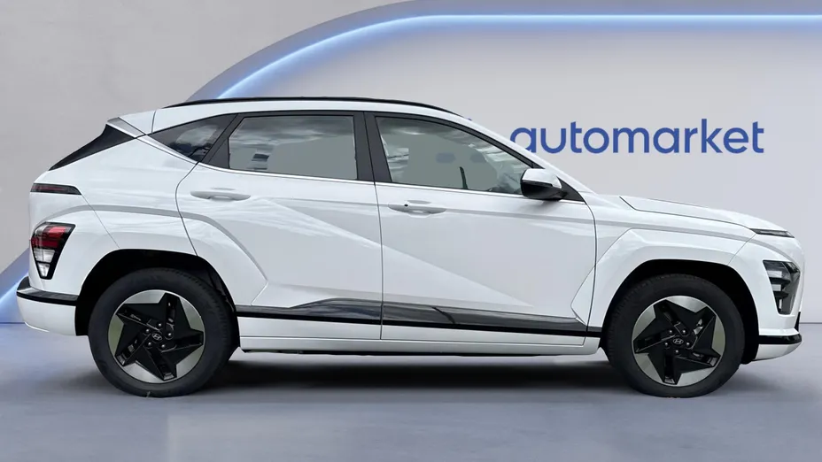 HYUNDAI Kona Kona Electric 65kWh Smart Nowy