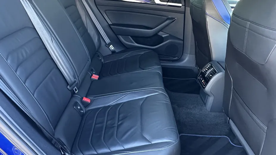 VOLKSWAGEN Arteon Arteon 2.0 TSI 4Motion R DSG