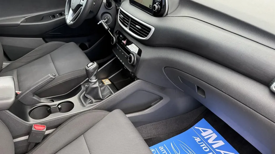 HYUNDAI Tucson -