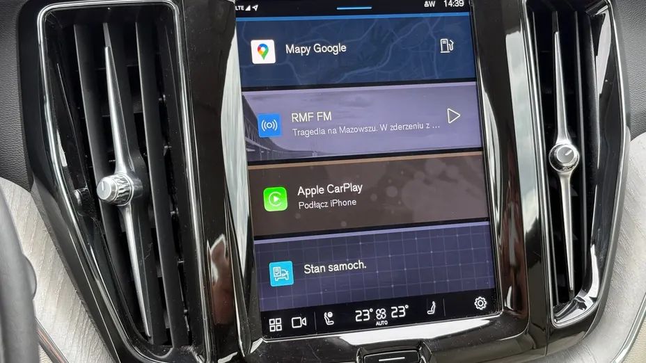 VOLVO XC60 XC60 B4 D AWD Plus Dark aut