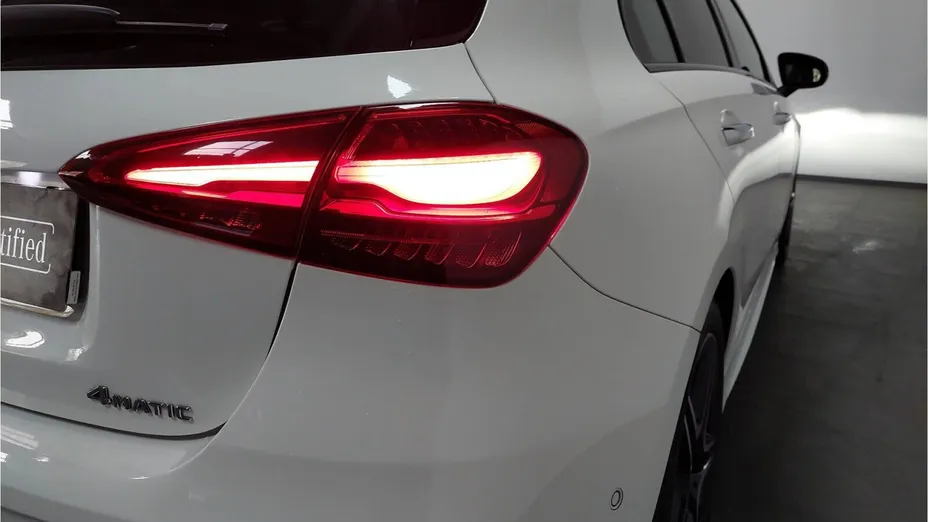 MERCEDES-BENZ A Klasa A 220 4-Matic AMG Line 8G-DCT