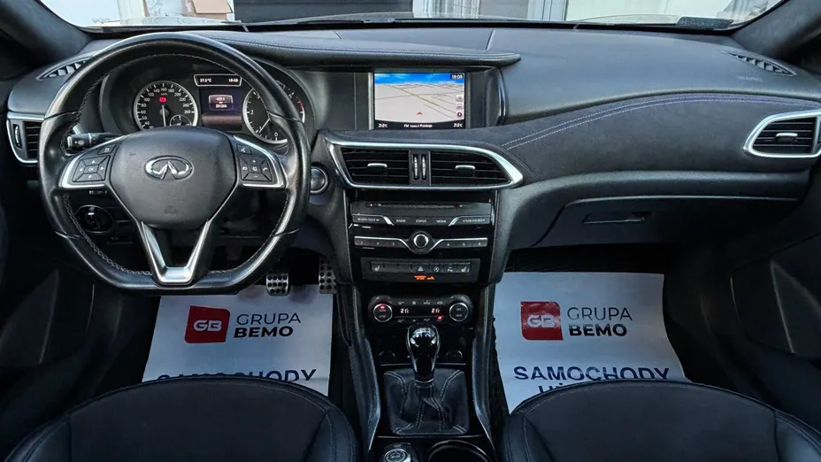 INFINITI Q30 Q30 1.5d City Black Edition