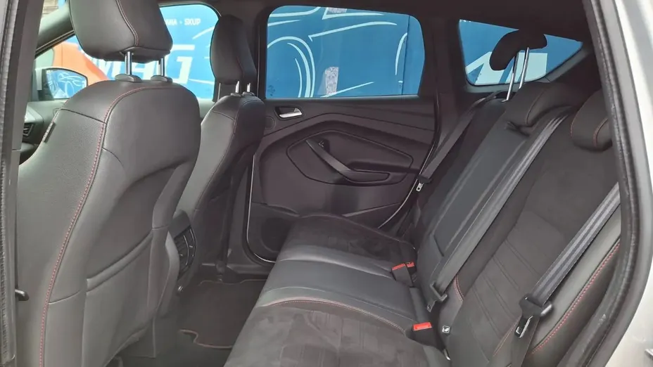 FORD Kuga -