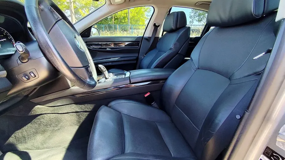 BMW Seria 7 750Li xDrive