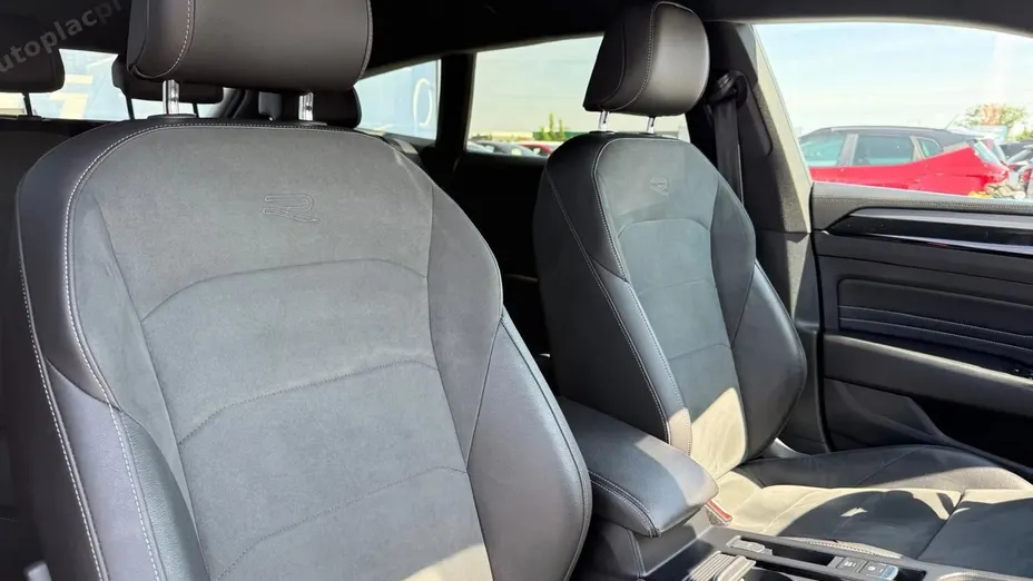 VOLKSWAGEN Arteon -