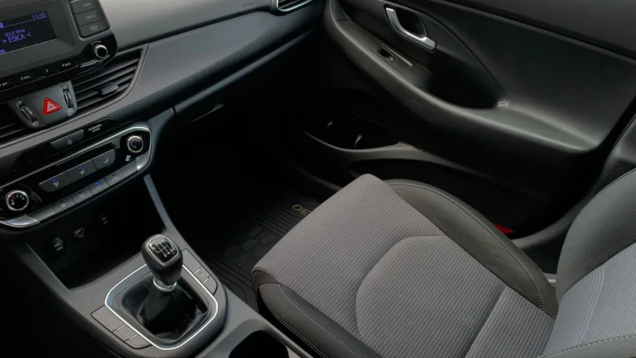 HYUNDAI i30 i30 1.0 T-GDI Modern