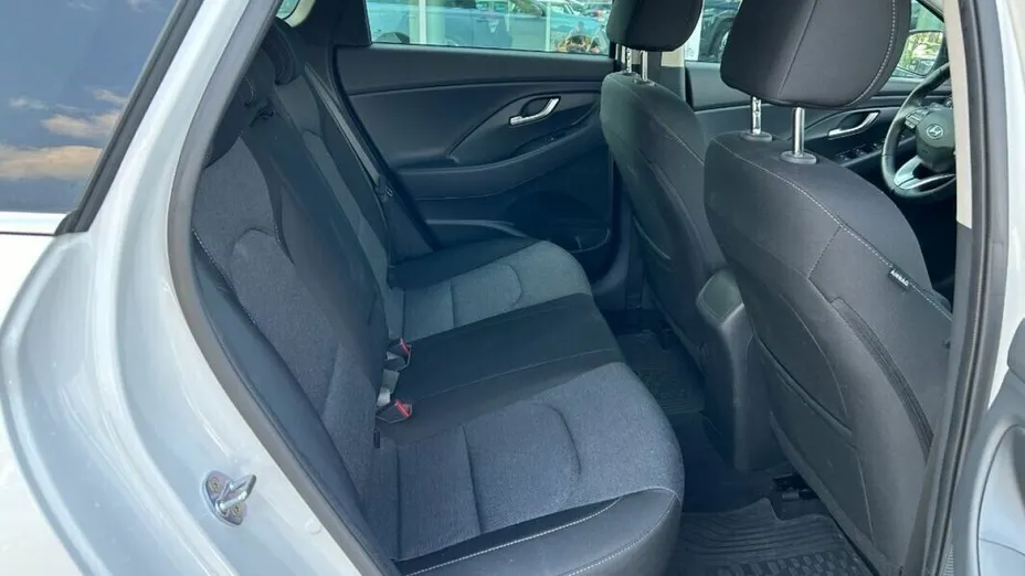 HYUNDAI i30 i30 1.0 T-GDI Smart