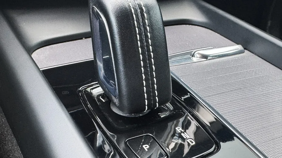 VOLVO XC60 XC60 B5 D AWD R-Design aut
