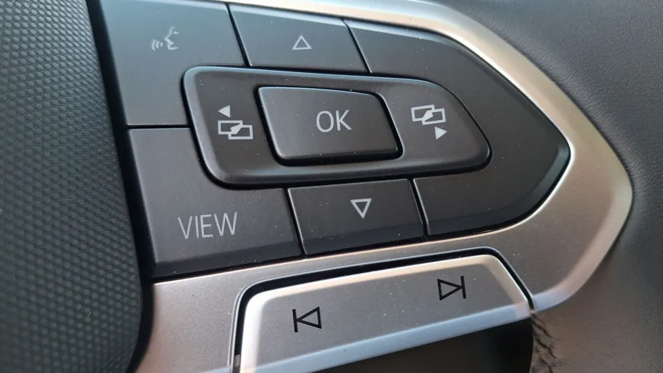VOLKSWAGEN Crafter Crafter 35 BiTDI 4Motion (9,3m3) aut Nowy