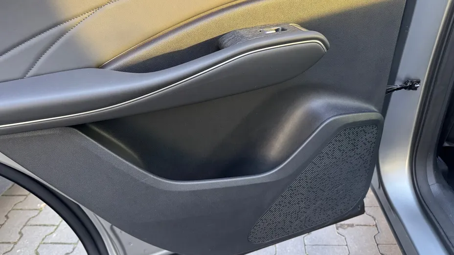 OMODA Omoda 7 Omoda 7 1.5 T-GDi Super Hybrid Luxury