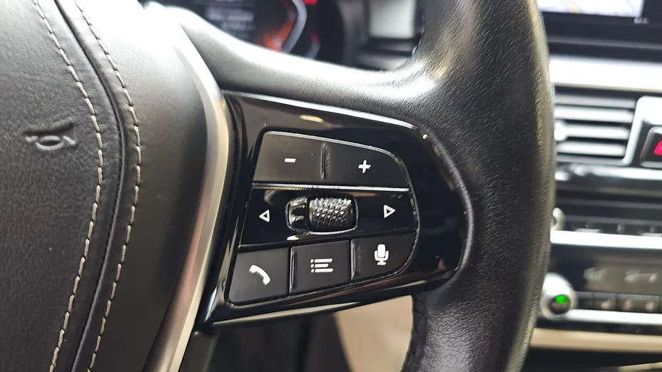 BMW Seria 5 518d mHEV aut