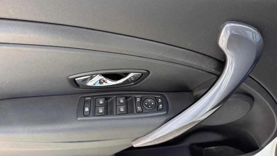 RENAULT Megane -
