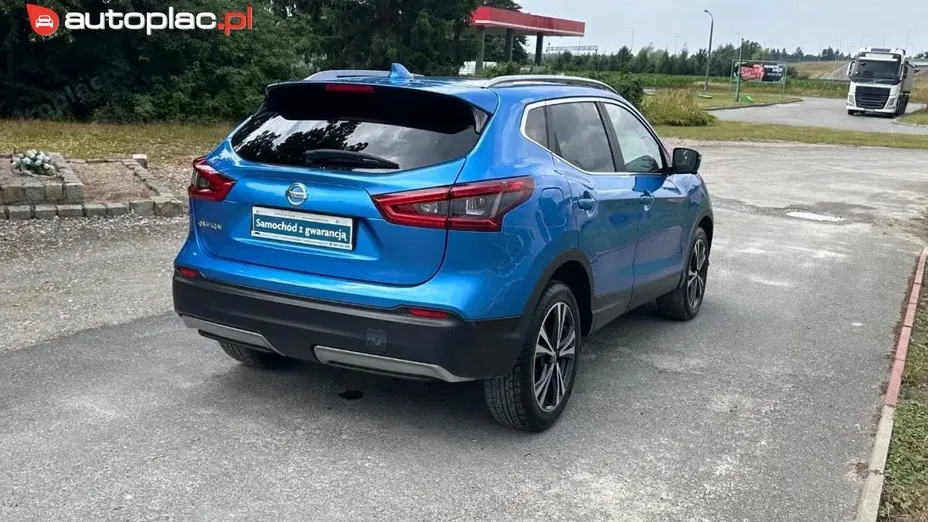 NISSAN Qashqai -