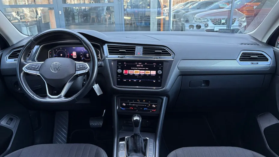 VOLKSWAGEN Tiguan Allspace -