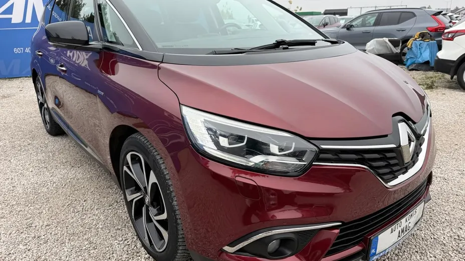RENAULT Scenic -