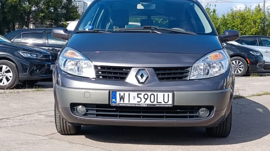 RENAULT Scenic -