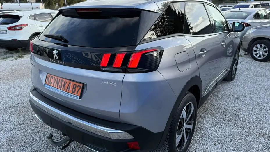 PEUGEOT 3008 -