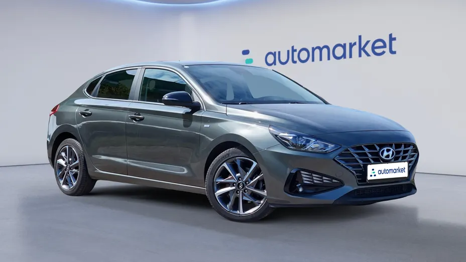 HYUNDAI i30 i30 Fastback 1.5 T-GDI 48V Smart DCT