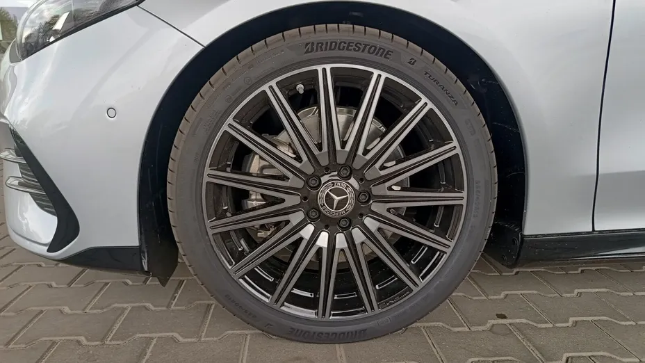 MERCEDES-BENZ CLA -
