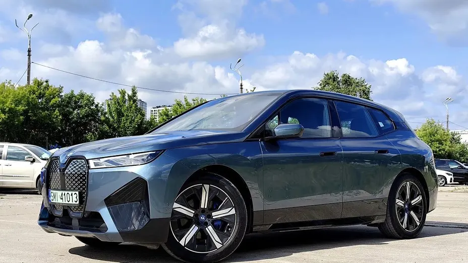 BMW iX iX xDrive50 111.5kWh Signature