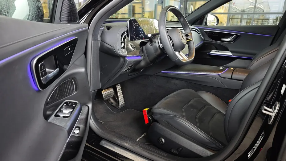 MERCEDES-BENZ E Klasa E 220 d mHEV 4-Matic AMG 9G-Tronic