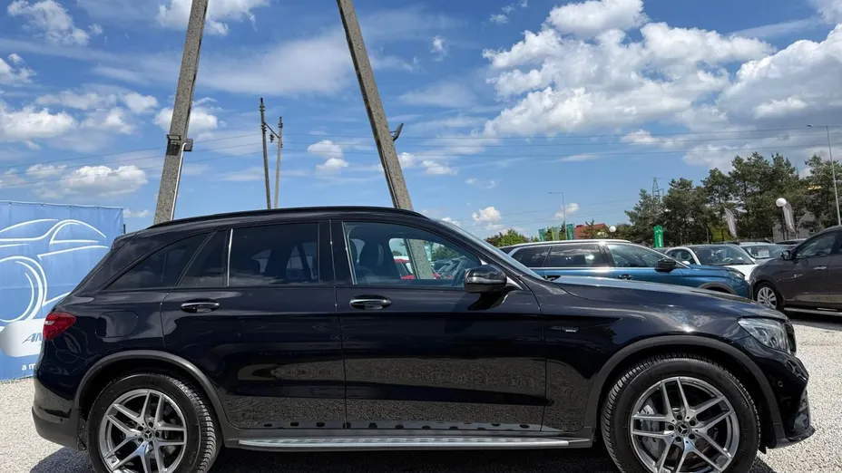 MERCEDES-BENZ GLC -