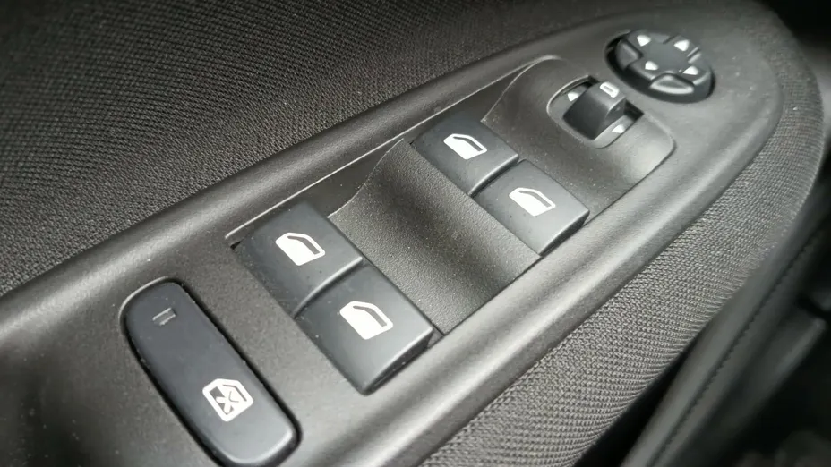 FIAT 600 600 1.2 Turbo Hybrid eDCT