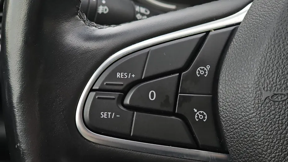 RENAULT Megane Megane 1.3 TCe FAP Intens EDC