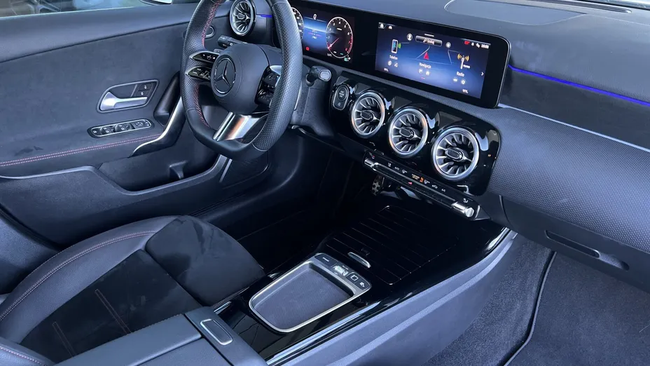 MERCEDES-BENZ A Klasa A 200 AMG Line 7G-DCT