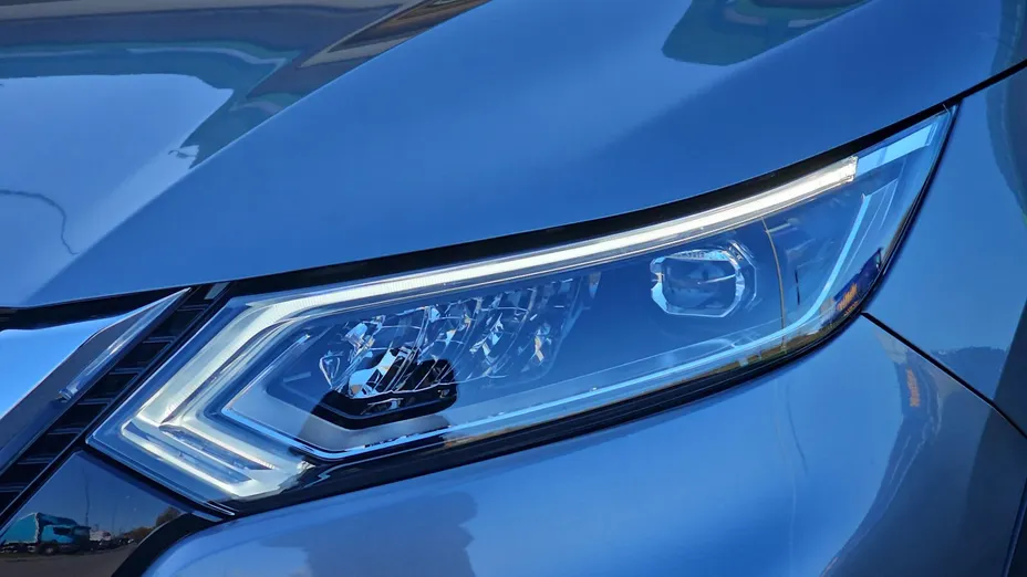 NISSAN Qashqai Qashqai 1.3 DIG-T N-Connecta DCT