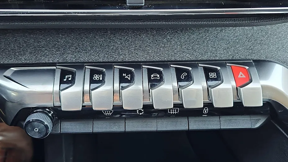 PEUGEOT 5008 5008 1.6 PureTech Allure S&S EAT8