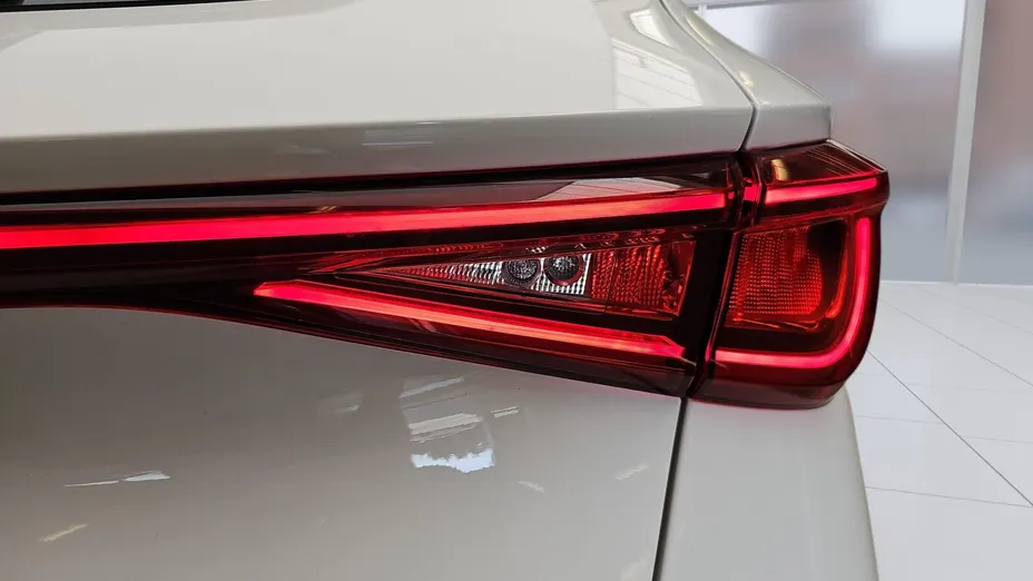 CUPRA Leon Leon 1.5 eTSI DSG