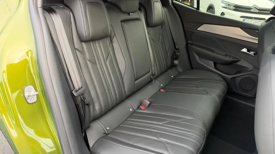 PEUGEOT 408 408 1.2 PureTech mHEV GT Exclusive S&S e-DCS6 Nowy