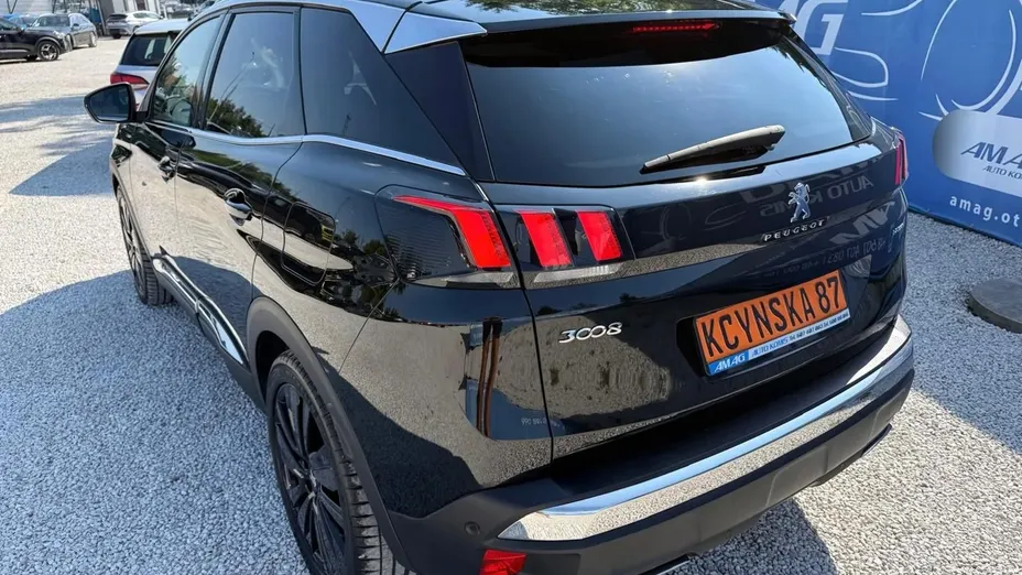 PEUGEOT 3008 -