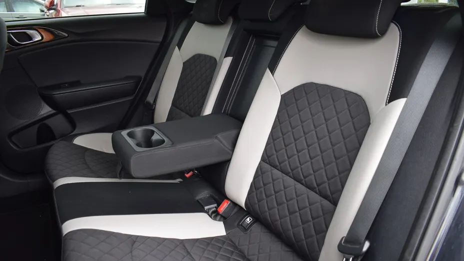 KIA ProCeed ProCeed 1.4 T-GDI GT Line DCT