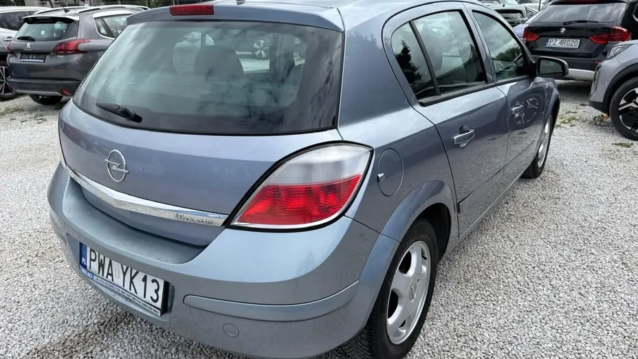 OPEL Astra -
