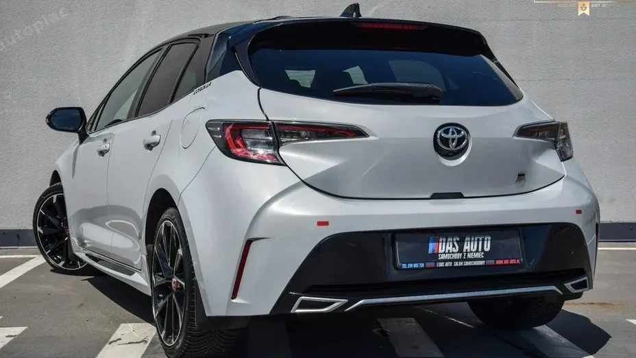 TOYOTA Corolla -