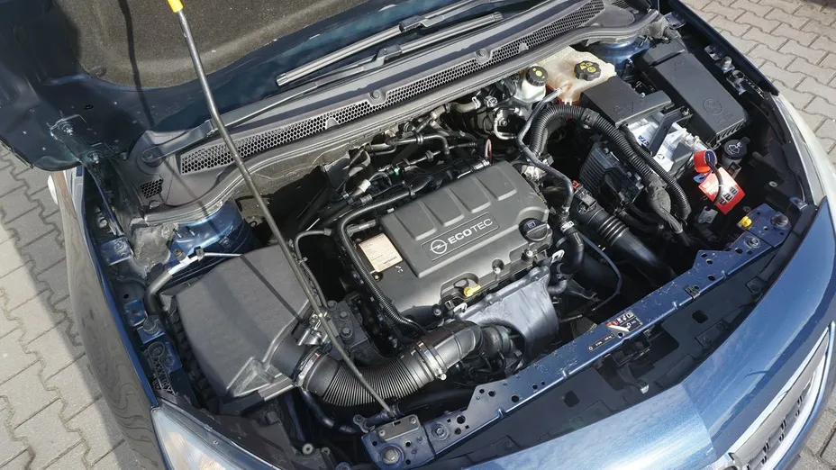 OPEL Astra Astra II Coupe 1.6