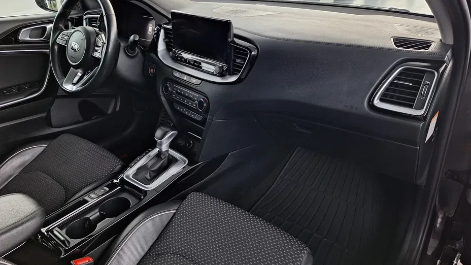 KIA Cee'd Ceed 1.6 CRDi mHEV L Business Line DCT