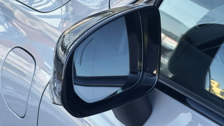 VOLVO XC60 XC60 T8 Plug-In Hybrid AWD Ultra Black Edition aut