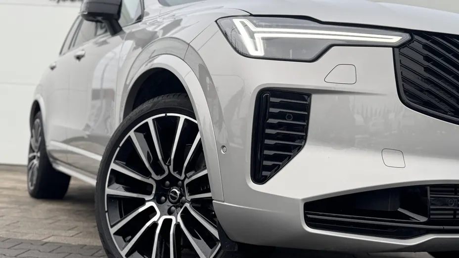 VOLVO XC90 XC90 T8 AWD Plug-In Hybrid Ultra Dark 7os aut