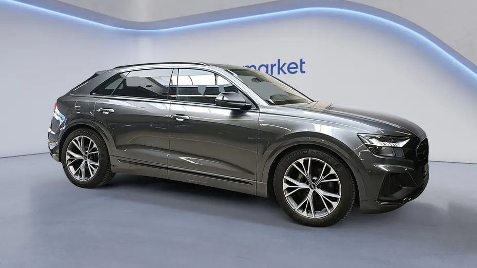 AUDI Q8 / E-Tron Q8 50 TDI mHEV Quattro Tiptronic