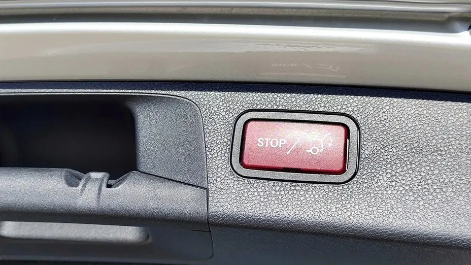 MERCEDES-BENZ E Klasa E 220 d 4-Matic 9G-TRONIC