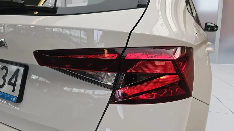 SKODA Fabia Fabia 1.0 TSI Ambition
