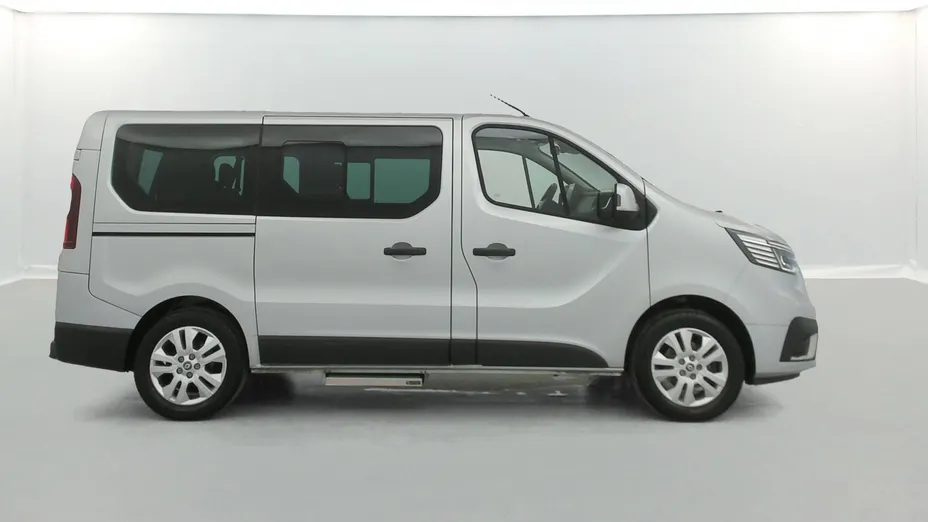 RENAULT Trafic -