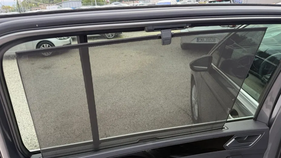 VOLKSWAGEN Touran -